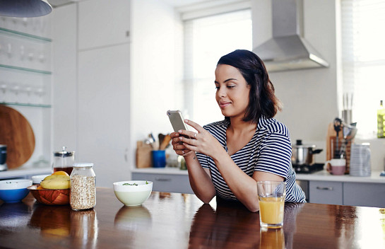 Patient-using-phone