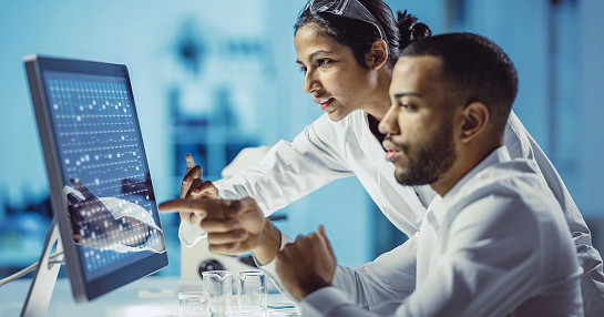 people looking at monitor case study FSP